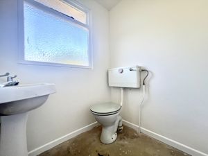 Cloakroom- click for photo gallery